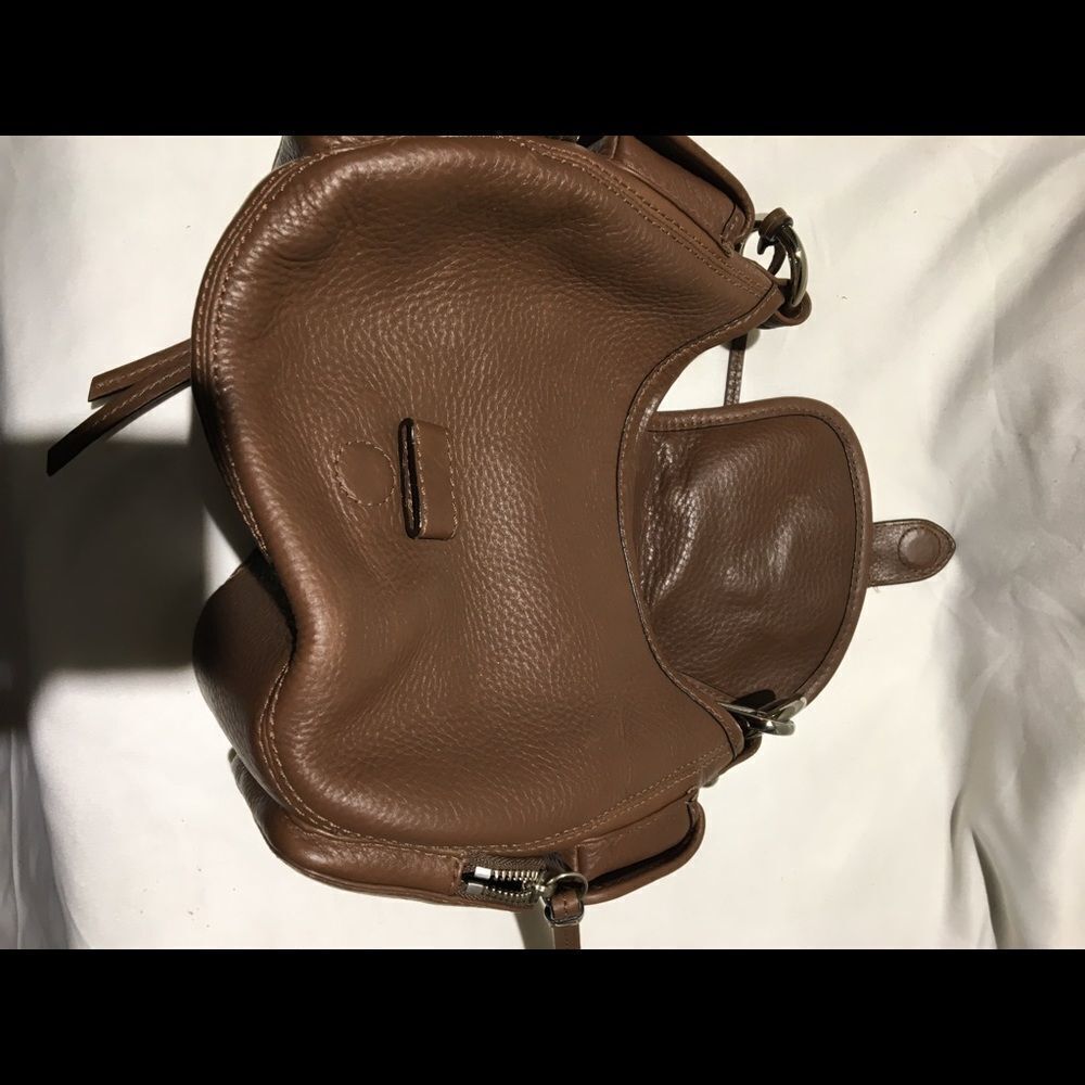 New Banana Republic Brown Genuine Leather Hobo Shoulder Bag pockets Retail $138 - Picture 10 of 15